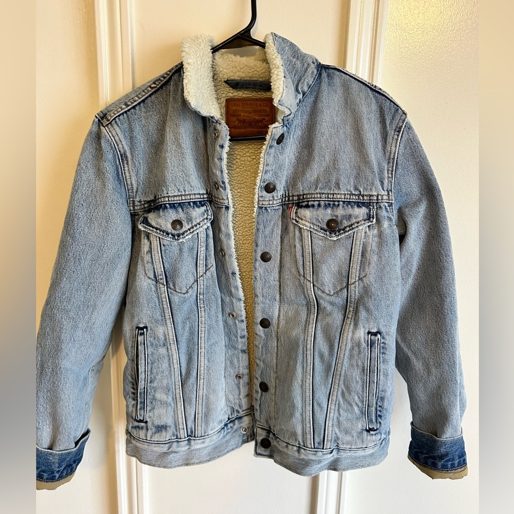 Levi’s Women’s Small Sherpa-lined Denim Jacket